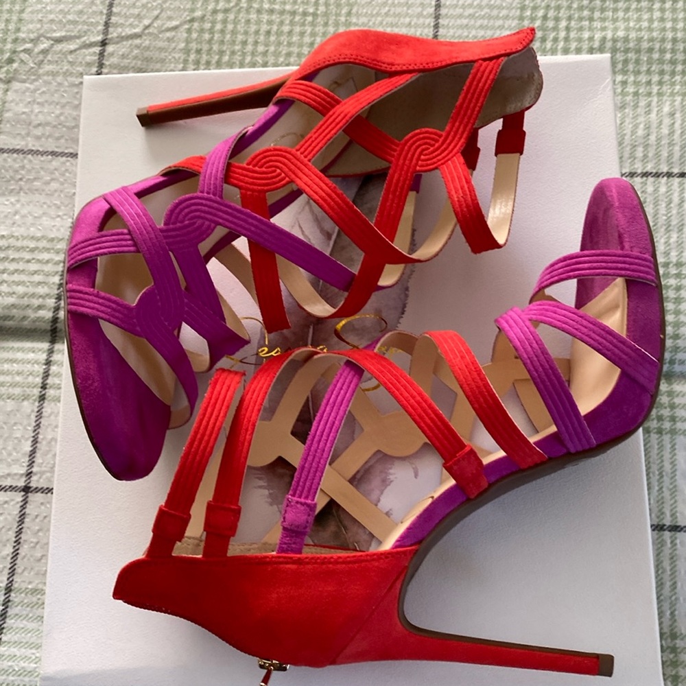 Gorgeous suede heels